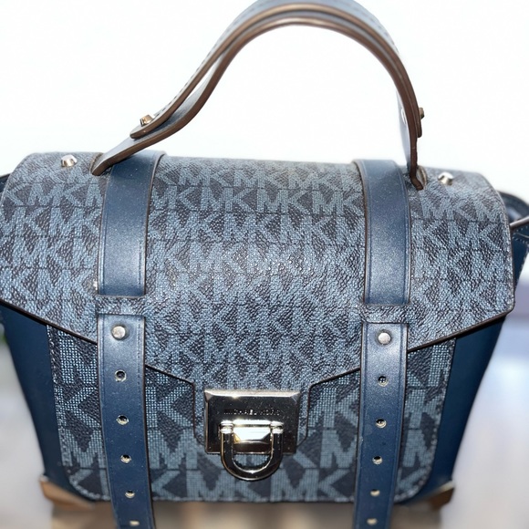 Michael Kors Handbags - Manhattan small leather and logo satchel